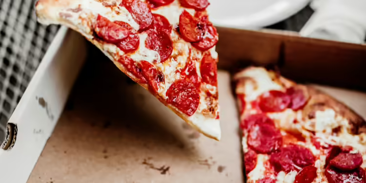 Bitcoin Pizza Günü Nedir? 10,000 Bitcoin ile İki Pizza