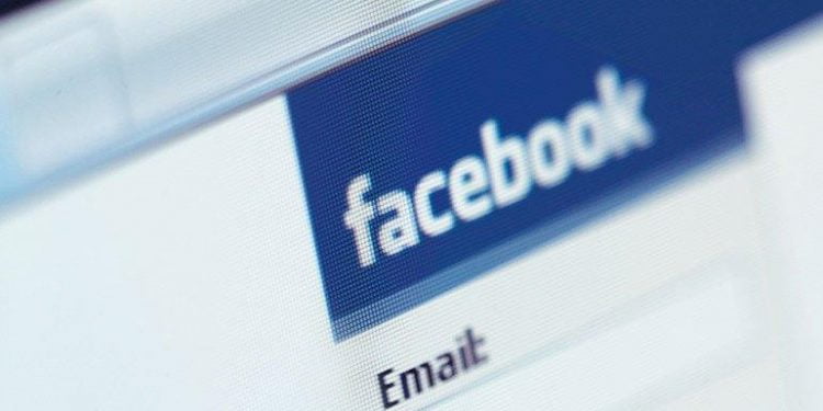 Facebook Yeni Özellik Testi Yapıyor: Popüler Konular