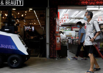 Singapur halka açık alanlara robotlar yerleştirdi!